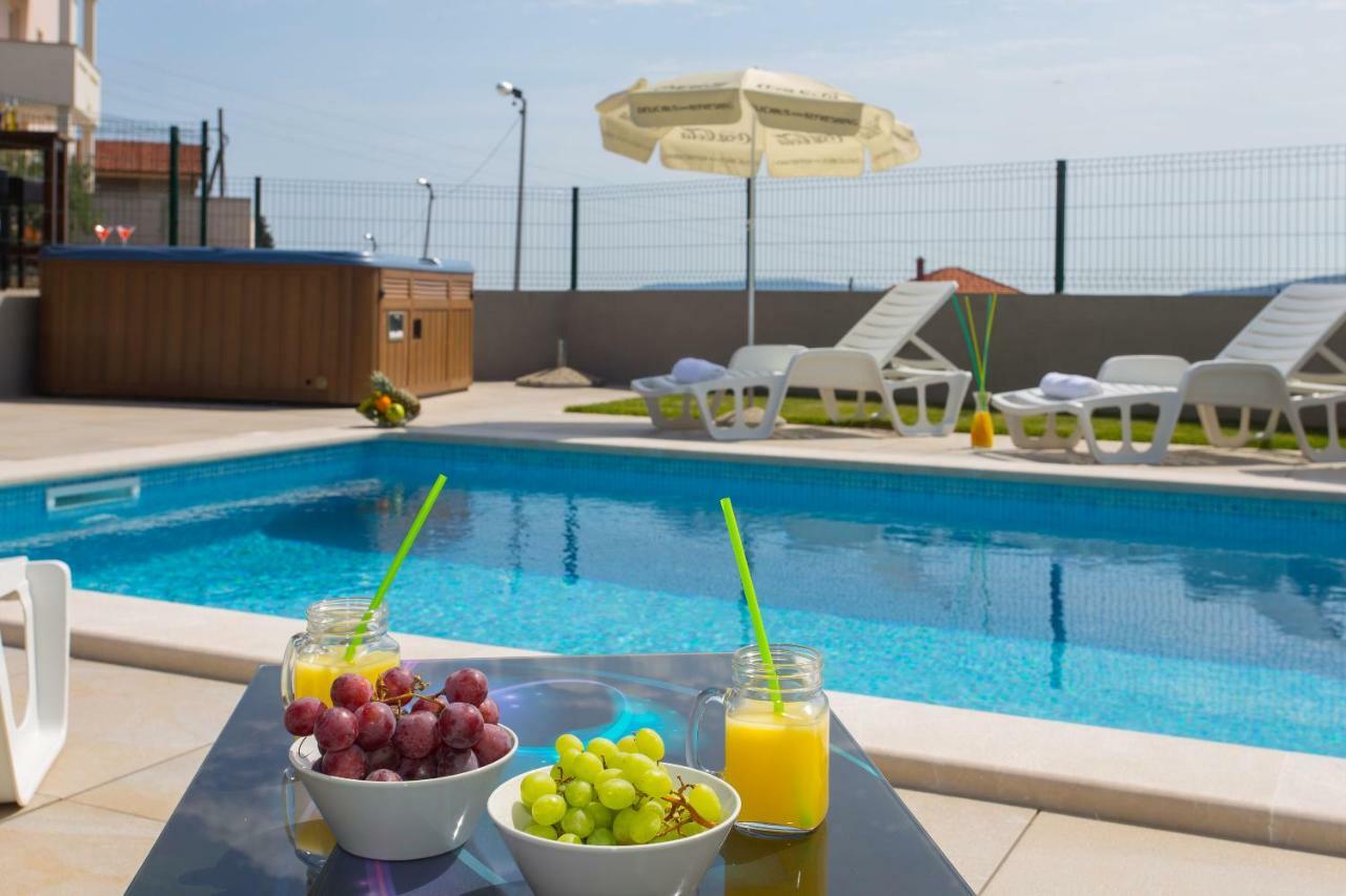 סגט ווראנייצה Villa Honey מראה חיצוני תמונה