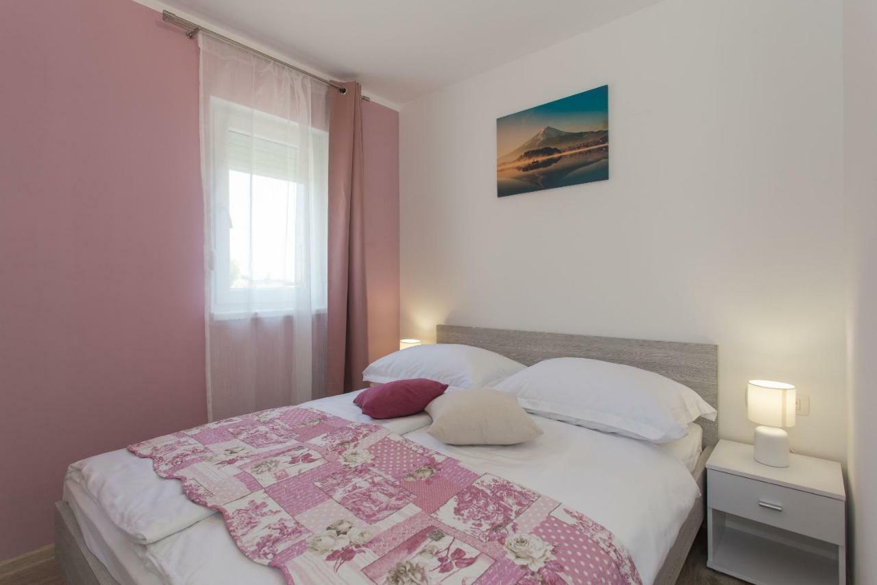סגט ווראנייצה Villa Honey מראה חיצוני תמונה