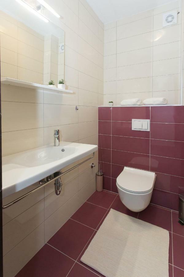 סגט ווראנייצה Villa Honey מראה חיצוני תמונה